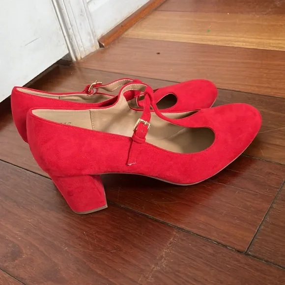 🎉 3/$15 Red Dream Pairs T-strap Heels - Picture 6 of 10